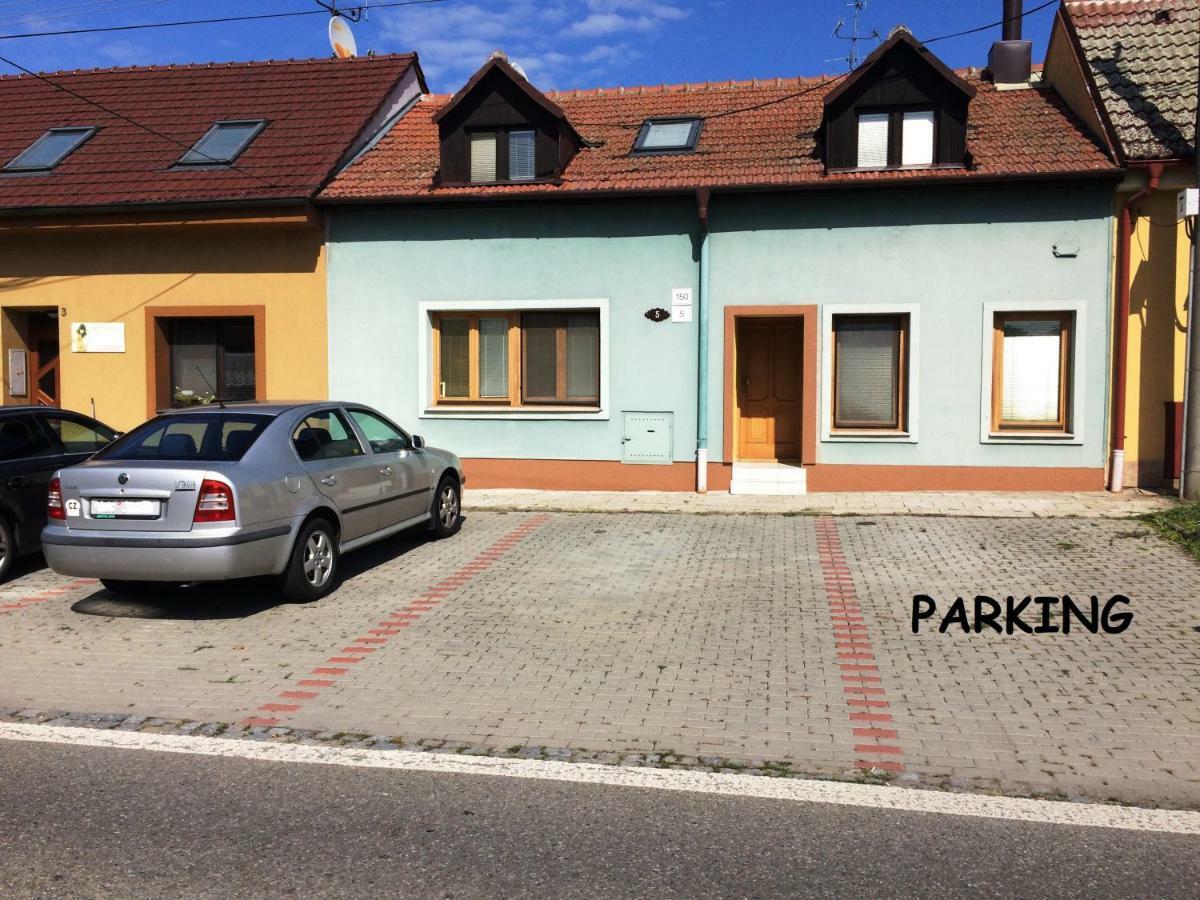 Apartman Mh Břeclav Exterior foto